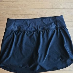 ATHLETA Run With It 14" Skort Black Running Tennis Women's Sz Large